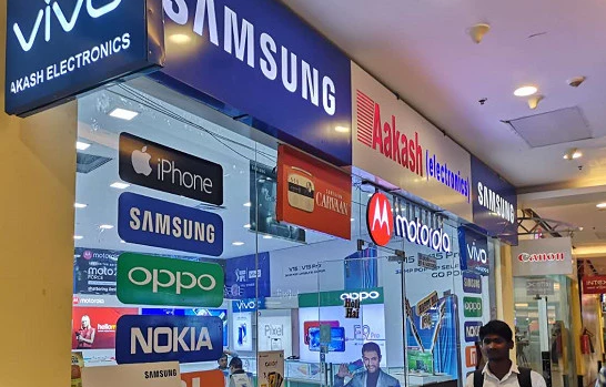 19上半年国内智能手机销1.9亿部 印度手机市场竞争激烈