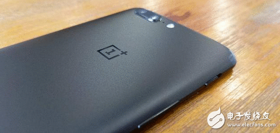 机能盘货骁龙835、超大屏幕、超长续航？汇报你适合玩《王者荣耀》的手机长什么样