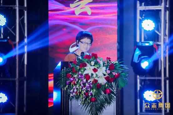 众志有爱助力青少年生长暨慰问抗疫一线英雄慈善勾当取得圆满乐成