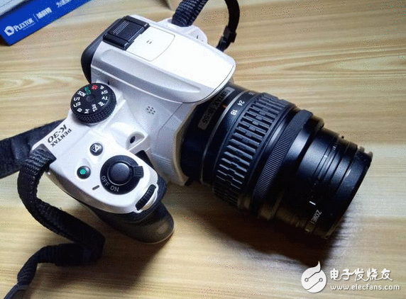 第四代WiFi存储卡全新上市 给老相机插上无线的翅膀 东芝存储FlashAir SD卡