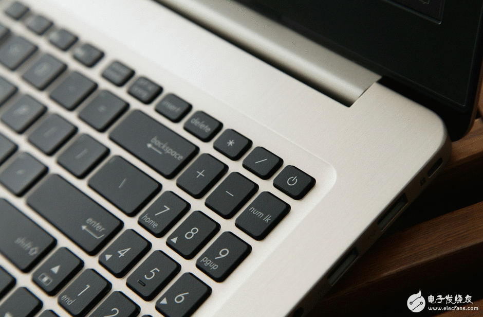 华硕航行碉堡NX580VD怎么样?航行碉堡NX580VD开箱图赏:沉稳又有科技感