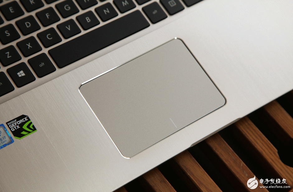 华硕航行碉堡NX580VD怎么样?航行碉堡NX580VD开箱图赏:沉稳又有科技感