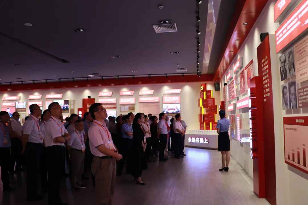 分解建省以来查处的23名市县党政一把手案例 海南对要害少数敲响警钟