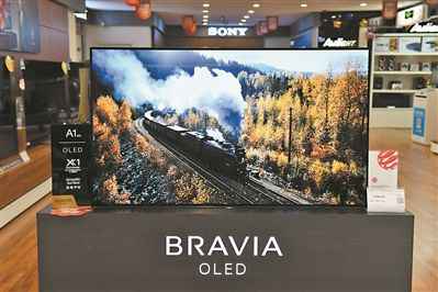 超薄壁画电视 画面跃然上“纸”