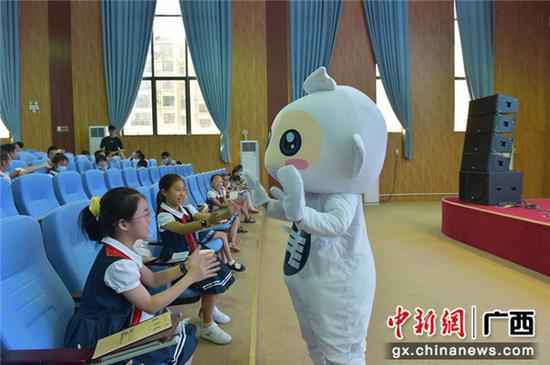 南方电网广西崇左供电局开展“用电安全进校园”活动