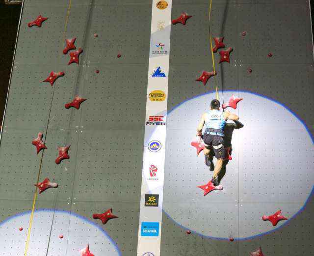中国攀岩联赛在穗举办 新赛季赛事迎来全面升级
