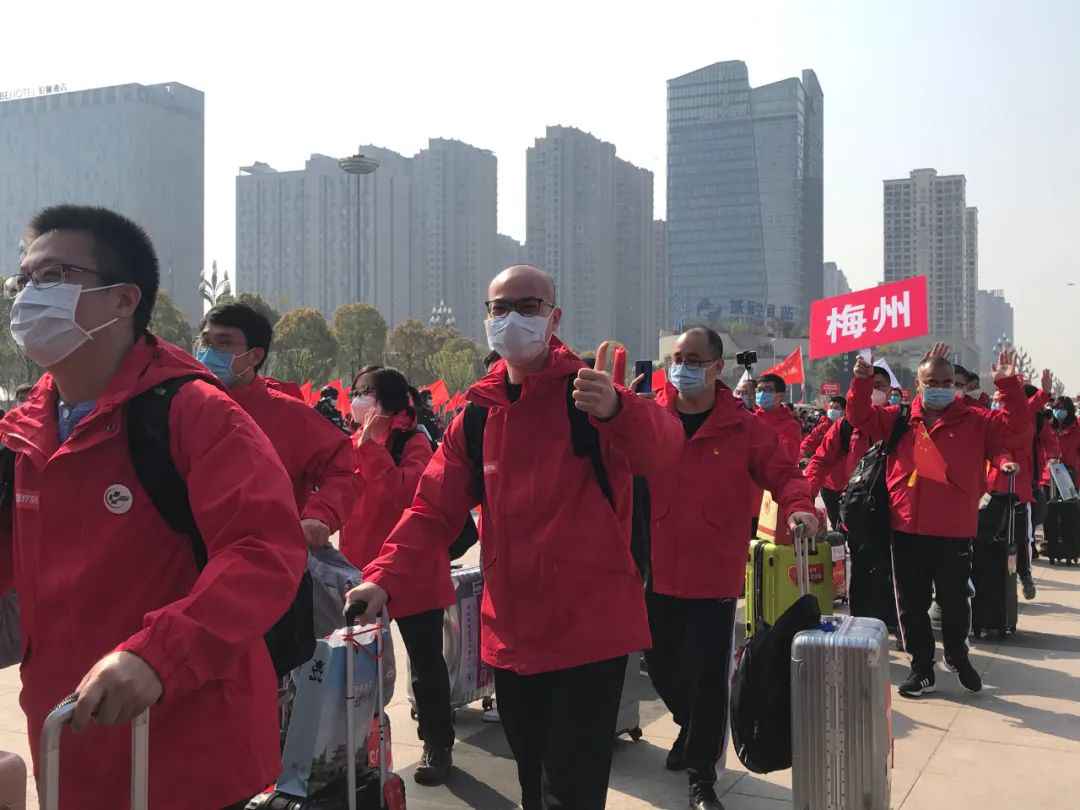 “再见了，荆州！”广东、海南援荆医疗队含泪撤离，感激你，为荆州拼过命！