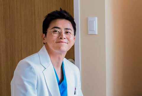 20代曹政奭的颜值进攻！网友：放在而今就是C位的容貌啊