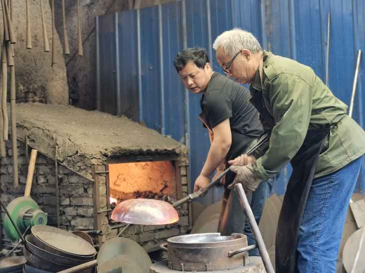 电商扶贫大有可为|直播带货让章丘铁锅走向世界