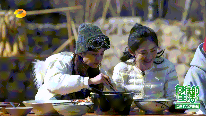 张亮为赵丽颖发声：菜品太好吃，舍不得挥霍