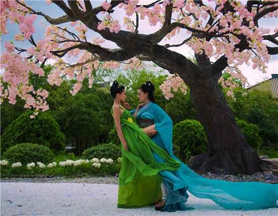 太子妃张天爱曝剧组穷酸囧事 感激鼓风机