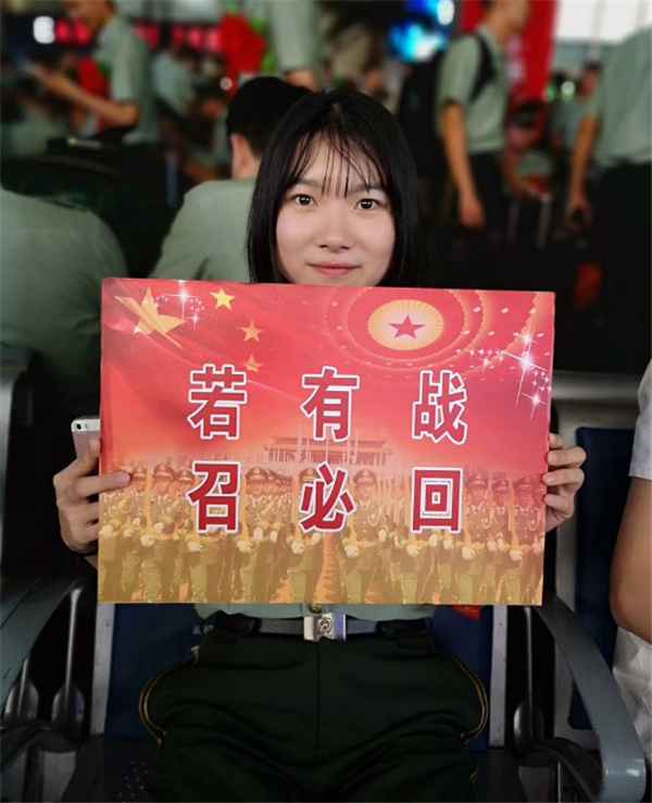 【青年一线故事】中山退役大学生女兵钟凯翠：不让芳华留下遗憾