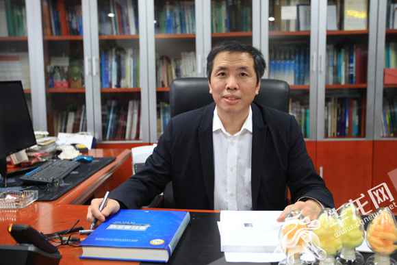 重庆优秀科学家风范展| 夏庆友：让琳琅满目标蚕丝产物“飞入寻常黎民家”