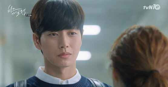 韩剧《奶酪陷阱》首播 朴镇海精深演技获赞