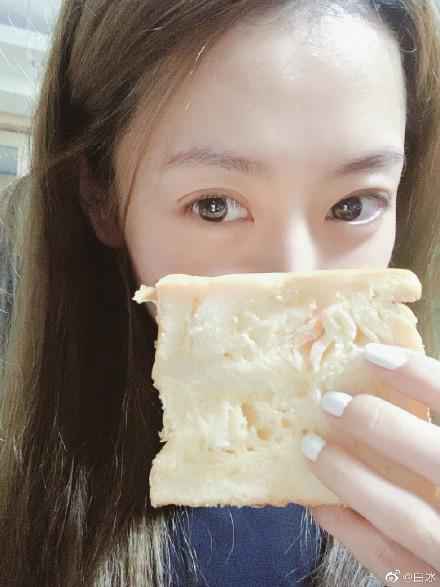 白冰手写长文辞别舞台：也许一切才方才开始