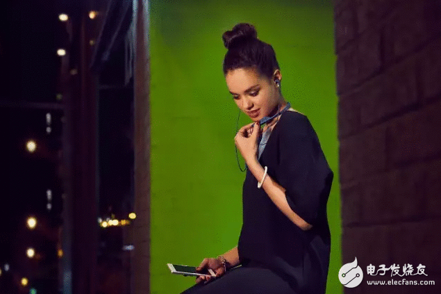 鹿晗同款 索尼重低音蓝牙耳机XB70BT别将音量收小 还原跨越你的想象