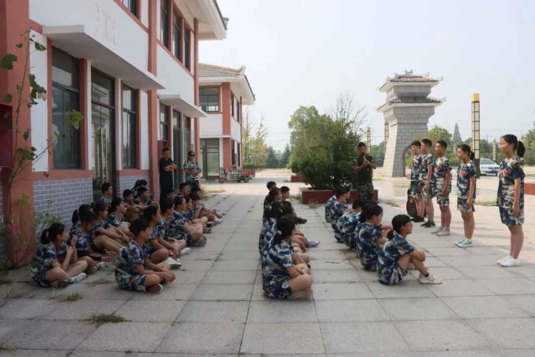 灵璧县：七彩假期 情暖童心