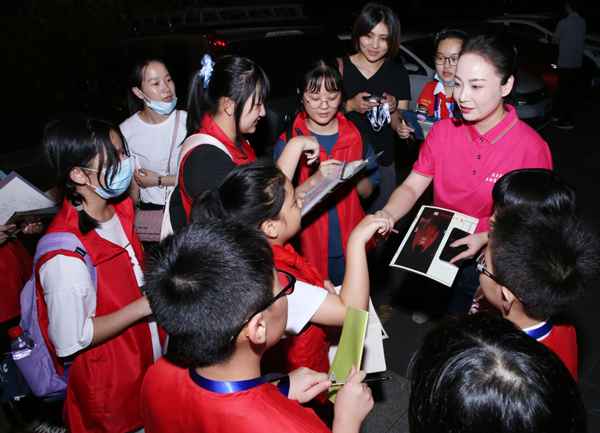 本报学生记者走进安徽省歌舞剧院探访舞剧《徽班》