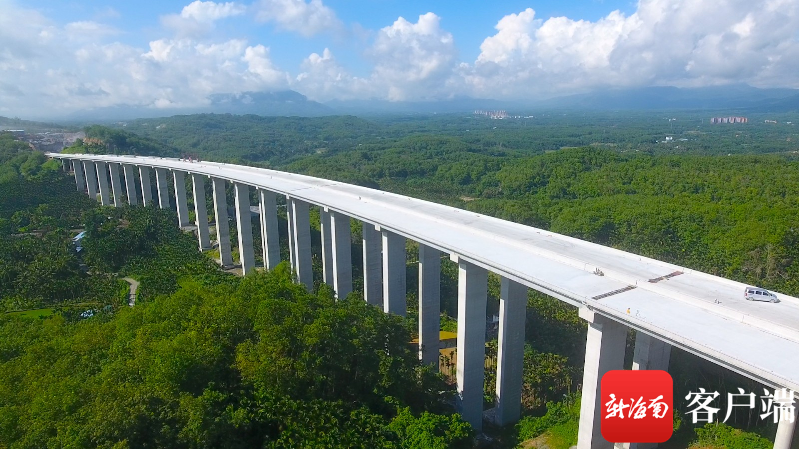 海南山海高速最长桥梁全线意会 为年底通车奠基坚硬基本