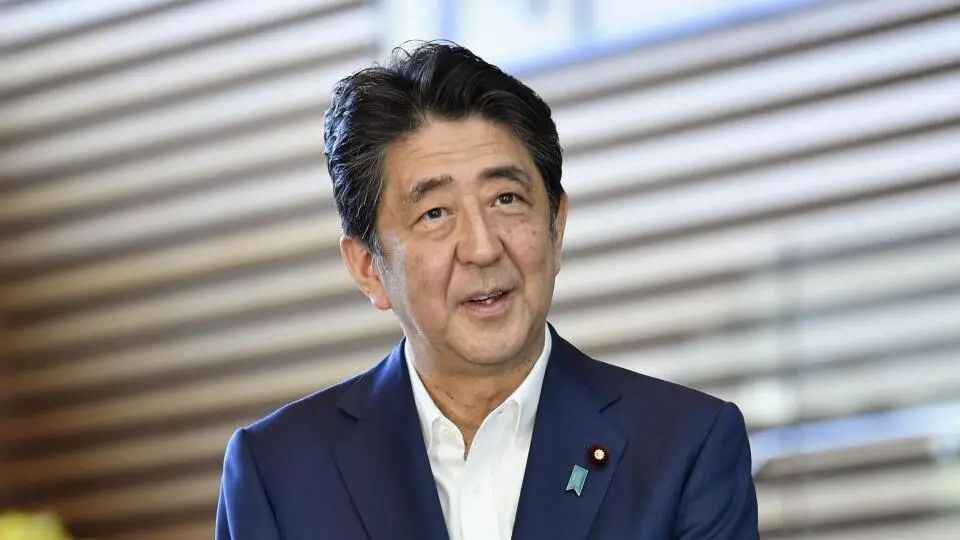 来日诰日 安倍将成“日本史上第一人”！