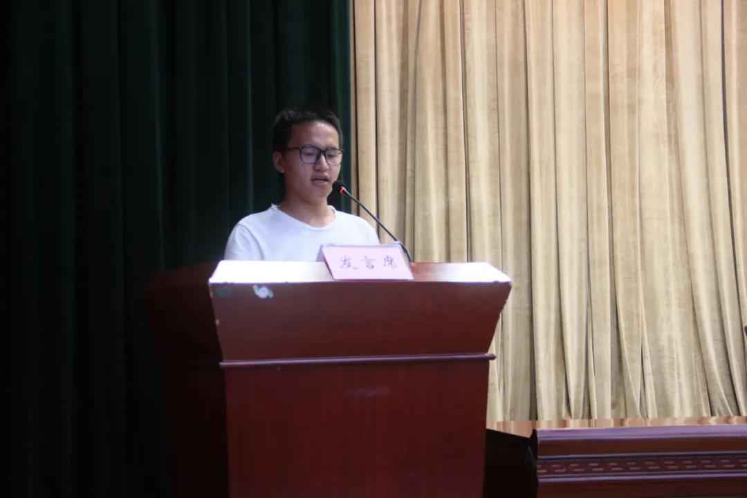 灵璧县第三届“但愿之星”评选表扬暨2020“爱心圆梦大学”助学金发放典礼乐成进行！