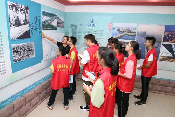 本报学生记者探访王家坝精神