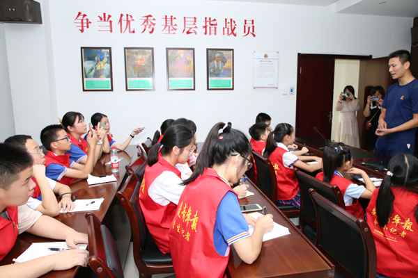 安徽青年报学生记者走进合肥消防四里河救助站