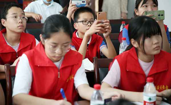 安徽青年报学生记者走进合肥消防四里河救助站