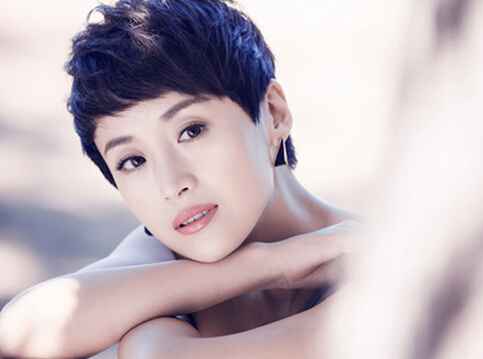 《青岛旧事》央八开播 傅淼变身物质女