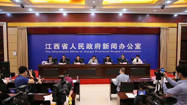 江西进行首届“依法维护妇女儿童权益十大案例”宣布会