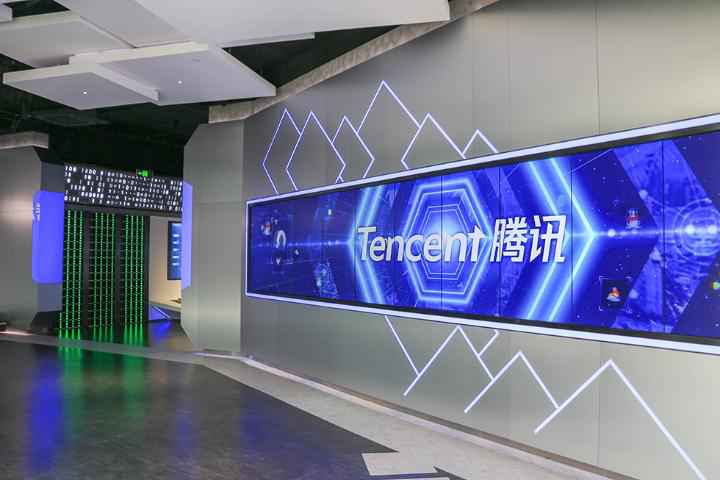 智汇八方|重庆拍了拍你，并递上一张“伶俐手刺”