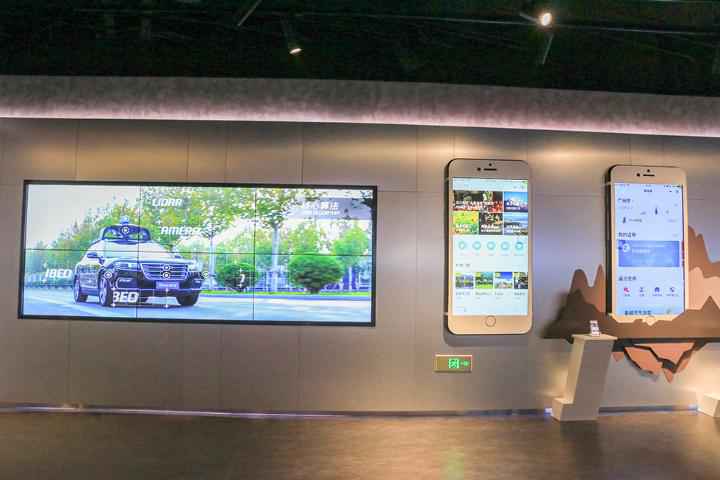 智汇八方|重庆拍了拍你，并递上一张“伶俐手刺”