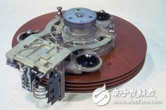 6年被颠覆：机器硬盘比拟于固态硬盘的优势或者只剩下容量和曾经带来的存储意义