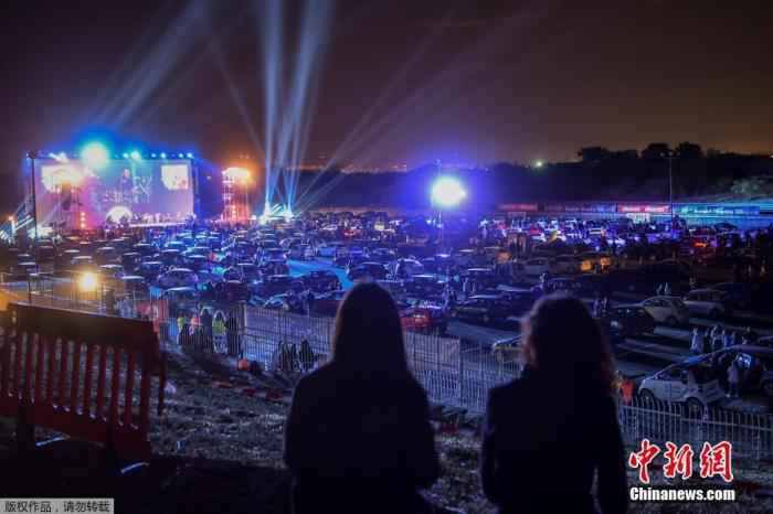 希腊新冠病例过万重症患者增多 医疗部分称仍可应付