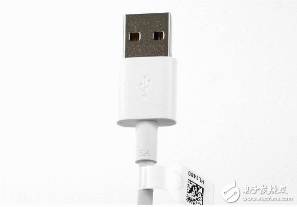 华为超等快充移动电源上市：华为超等快充移动电源简评