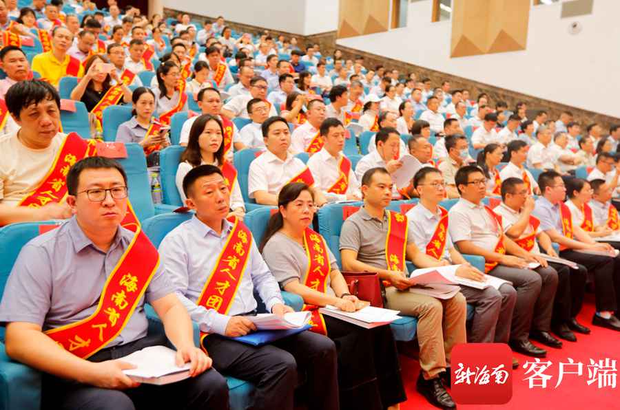 海南首批“双百”人才团队获授牌 团队创新本领强拥有各类专利3000多项｜附名单