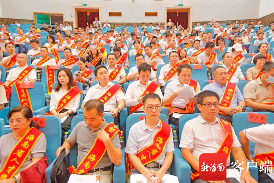 海南首批“双百”人才团队获授牌 团队创新本领强拥有各类专利3000多项｜附名单