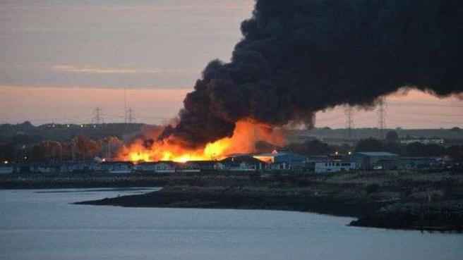 英国一座家产修建产生猛烈爆炸 今朝尚未有人员伤亡