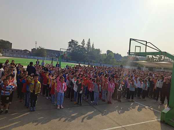 怀宁县清河中心学校开展少先队建队日系列勾当