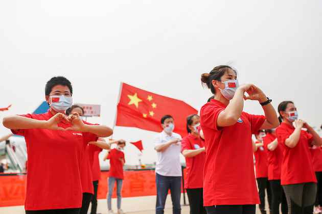 广东最后一批援鄂抗疫医疗队183人平安回来
