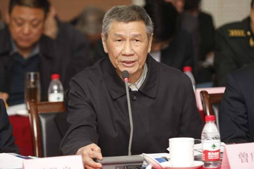 黄旭华和曾庆存获国度最高科技奖