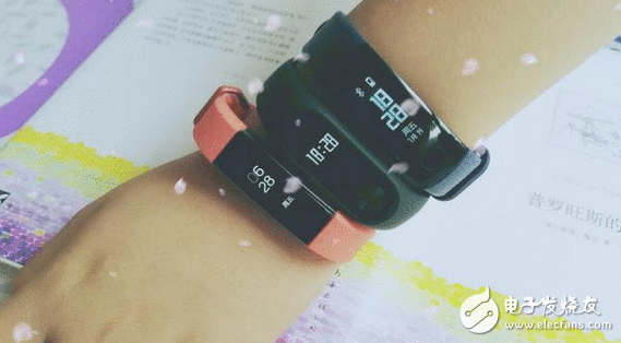 荣耀手环3、fitbit alta HR和小米手环2 王者争风谁是真正康健掩护神
