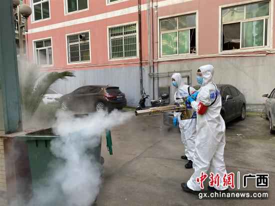 广西“90后”救火员援鄂抗疫获表扬