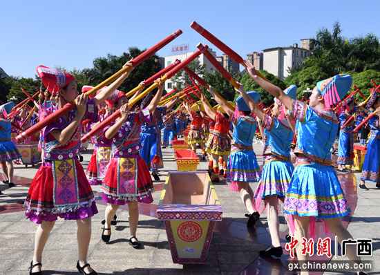 广西天等县举行系列勾当庆丰收 展示脱贫攻坚成就