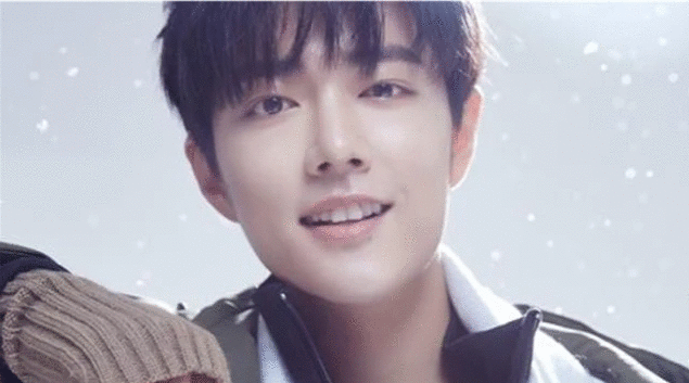 肖战经纪人回应：没写文没写下坠