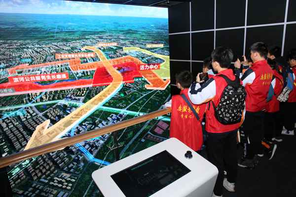 中国记者节|本报学生记者走进合肥东部新中心