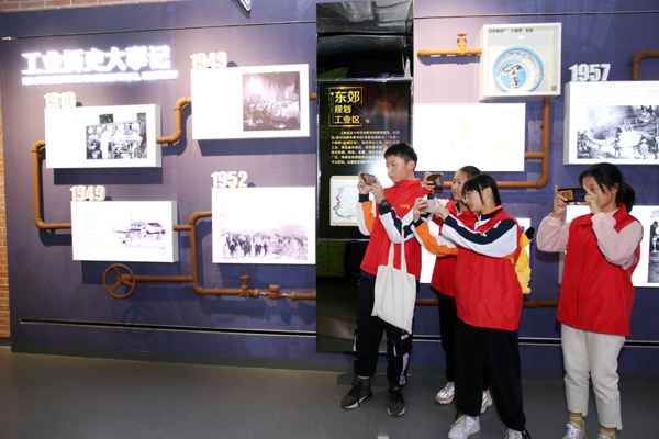 中国记者节|本报学生记者走进合肥东部新中心