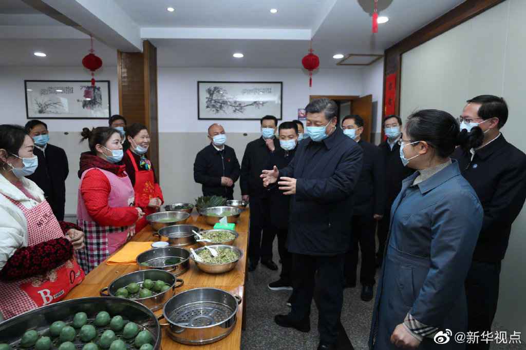 习近平在浙江省安吉县观察