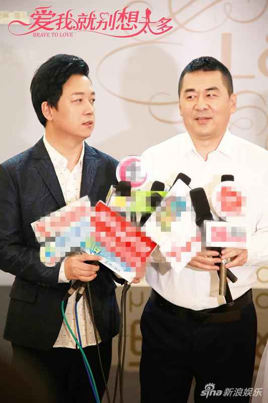 陈建斌受访谈现实婚礼：出格简朴 就和蒋勤勤领了个证