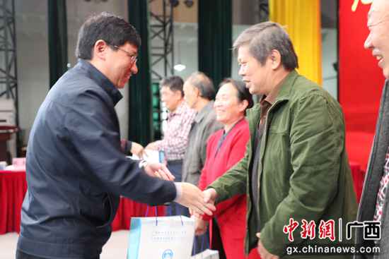 自治区南溪山医院开展2020年“敬老月”系列勾当